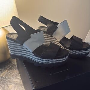 Sorel Joanie ll Hi slingback
Black/noir